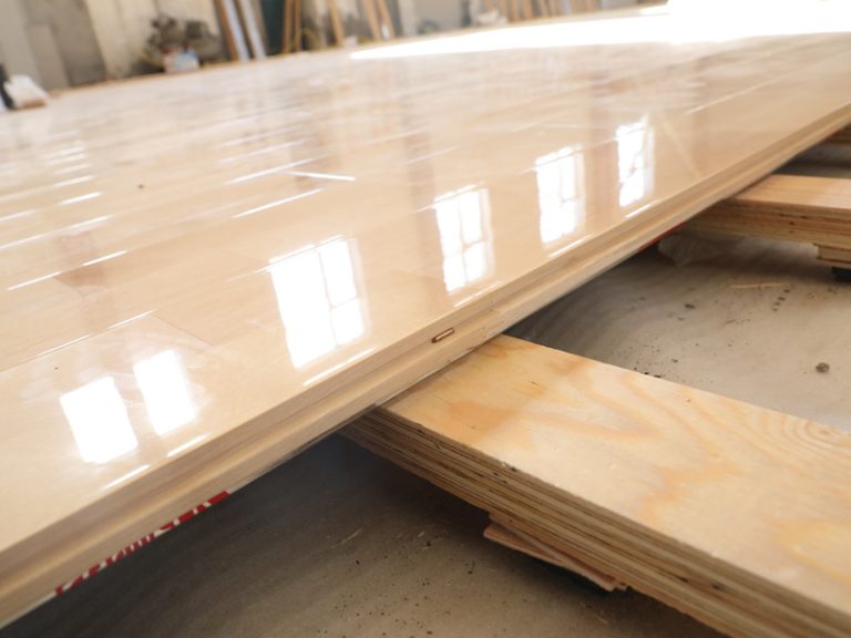 أرضيات خشبية صلبة قابلة للتجميع من صفائح بلاستيك مغلفة لكرة السلة