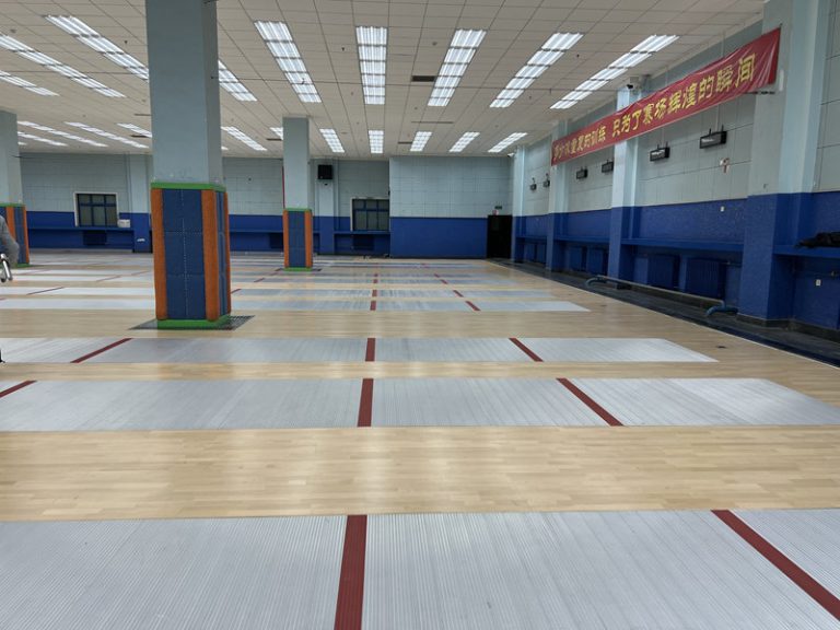 أرضيات خشبية محمولة