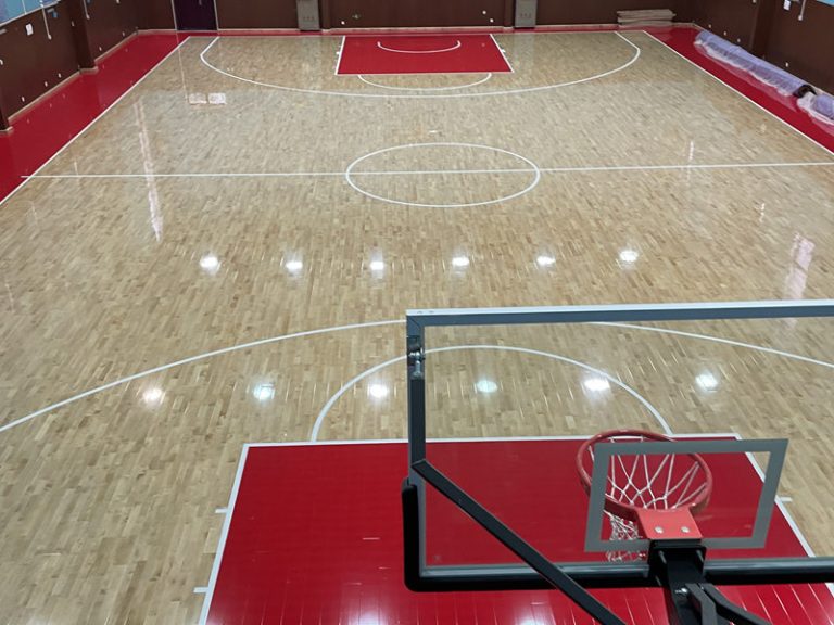 أرضيات خشبية لكرة السلة