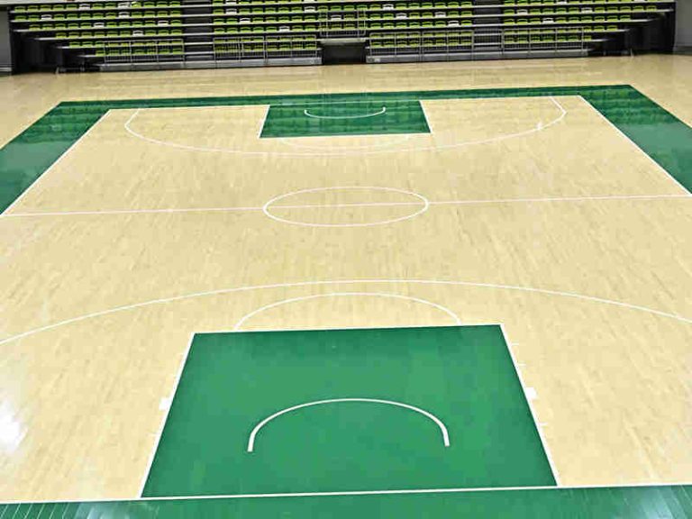 كرة السلة من الخشب الرقائقي مقابل الخشب الصلب