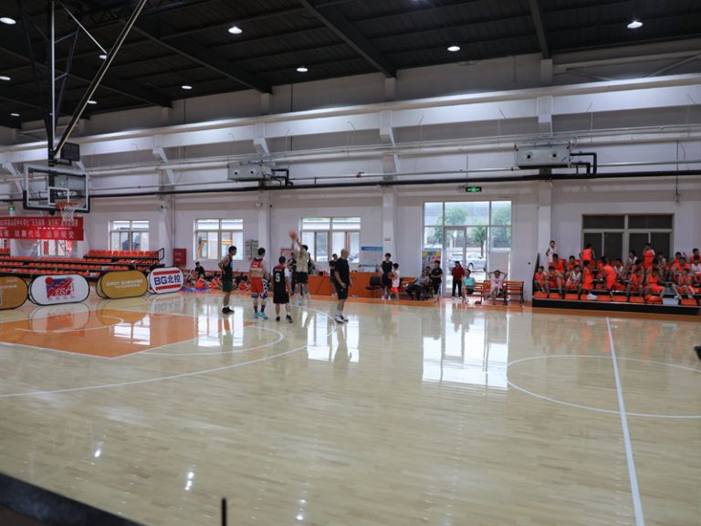 أرضيات خشبية من خشب البتولا LVL لكرة الطائرة