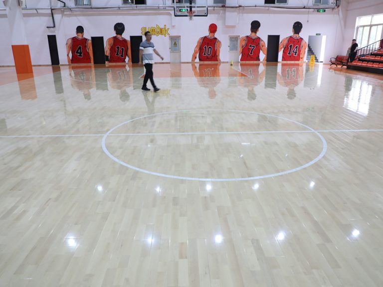 قم بتحديث أرضياتك: الدليل الشامل للأرضيات الخشبية والباركيه الراقص والأخشاب.