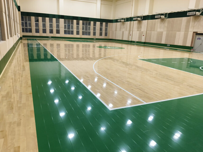 كيفية تركيب الأرضيات الرياضية المحمولة بسهولة