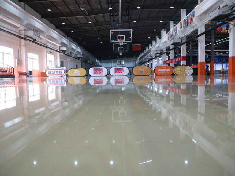 تركيب الأرضيات الخشبية؟ استخدم الهيفيا المطاطية الراقصة بسهولة!